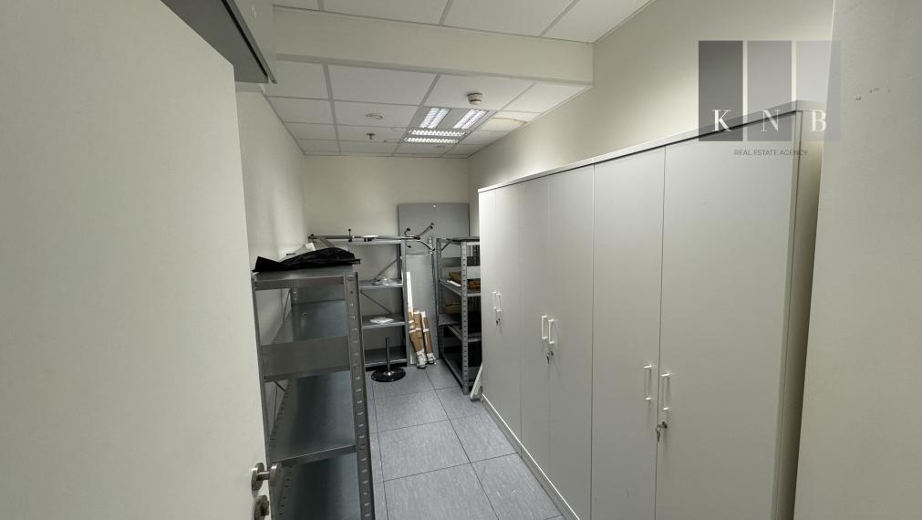 Prenájom samostatného kancelárskeho traktu 750 m² pri jazere Kuchajda v meste Bratislava