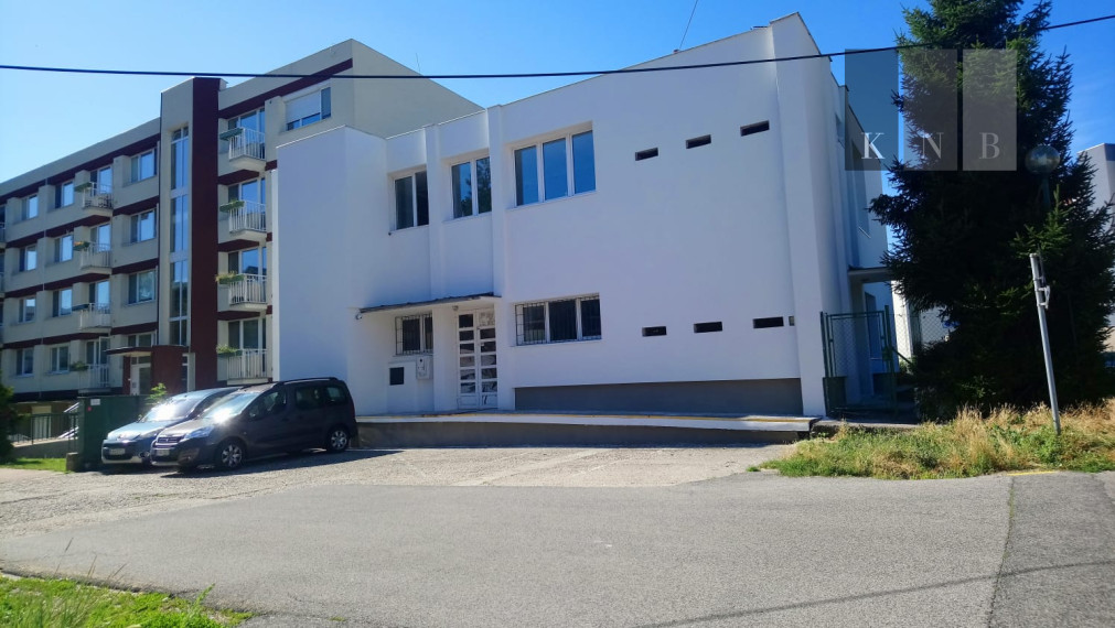 Property for sale 332,5 m² for commercial use in Bratislava, Vrakuňa district