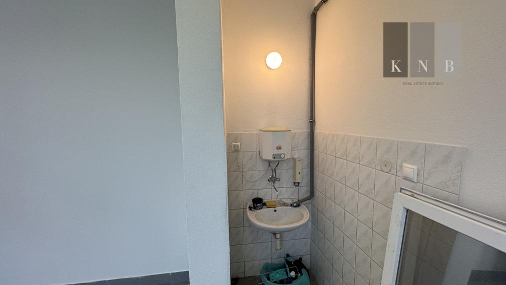 Prenájom výrobno-skladového priestoru 246 m² priamo na Vajnorskej ulici v meste Bratislava