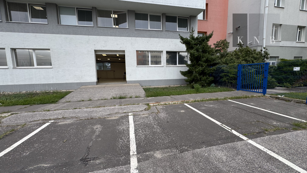 Prenájom výrobno-skladového priestoru 246 m² priamo na Vajnorskej ulici v meste Bratislava