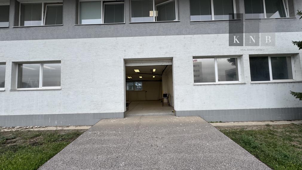 Prenájom výrobno-skladového priestoru 246 m² priamo na Vajnorskej ulici v meste Bratislava