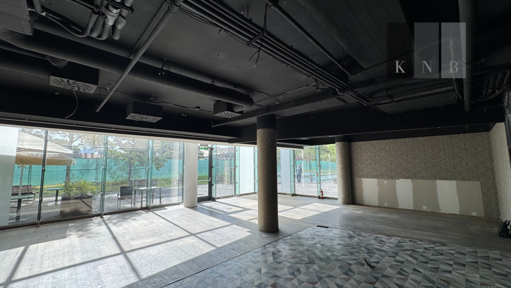 Prenájom prízemného obchodného priestoru 185 m² na prémiovej adrese v meste Bratislava