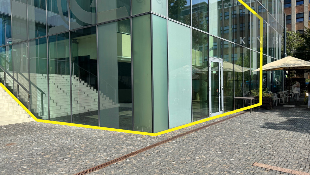 Prenájom prízemného obchodného priestoru 185 m² na prémiovej adrese v meste Bratislava