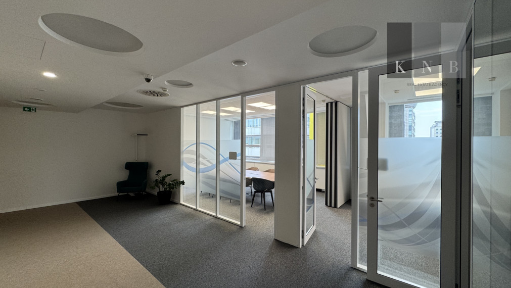 Prenájom novovybudovaného samostatného kancelárskeho traktu 360 m² v skvelej lokalite v centre mesta Bratislava