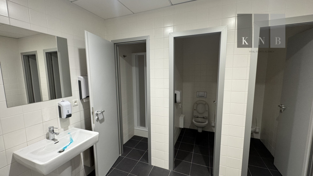 Prenájom novovybudovaného samostatného kancelárskeho traktu 360 m² v skvelej lokalite v centre mesta Bratislava