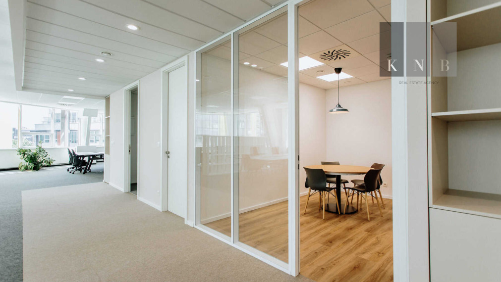 Prenájom novovybudovaného samostatného kancelárskeho traktu 360 m² v skvelej lokalite v centre mesta Bratislava