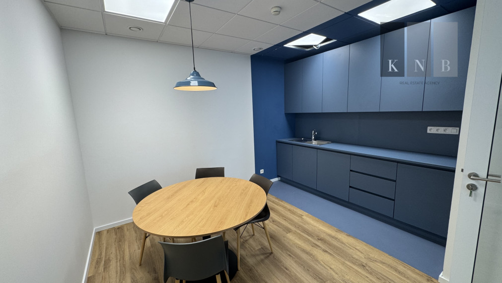 Prenájom novovybudovaného samostatného kancelárskeho traktu 360 m² v skvelej lokalite v centre mesta Bratislava