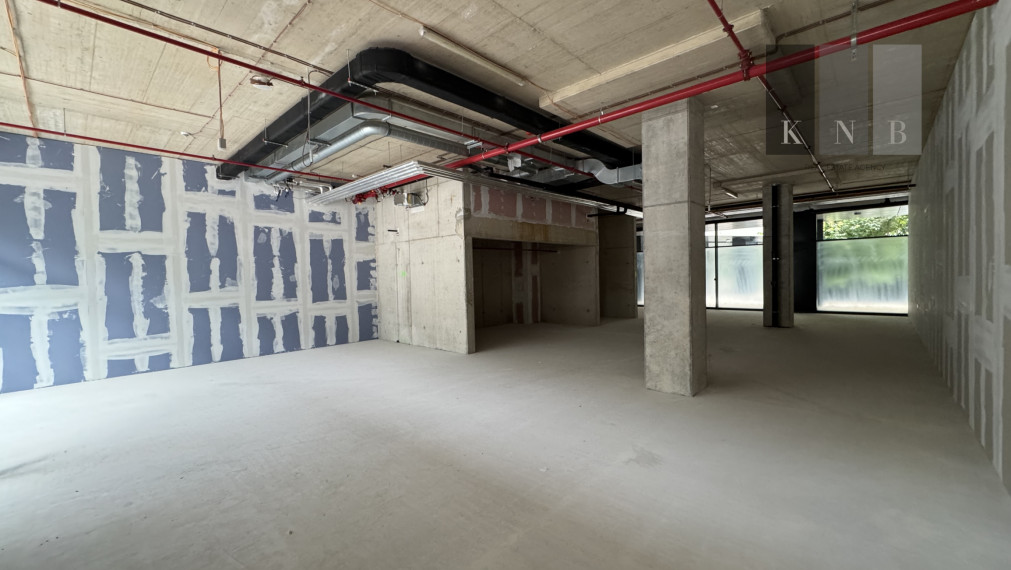 Prenájom obchodného priestoru 217 m² v skvelej lokalite v centre mesta Bratislava