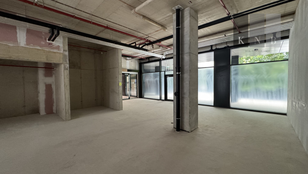 Prenájom obchodného priestoru 217 m² v skvelej lokalite v centre mesta Bratislava