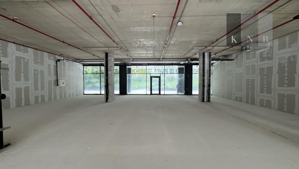 Prenájom obchodného priestoru 333 m² v skvelej lokalite v centre mesta Bratislava