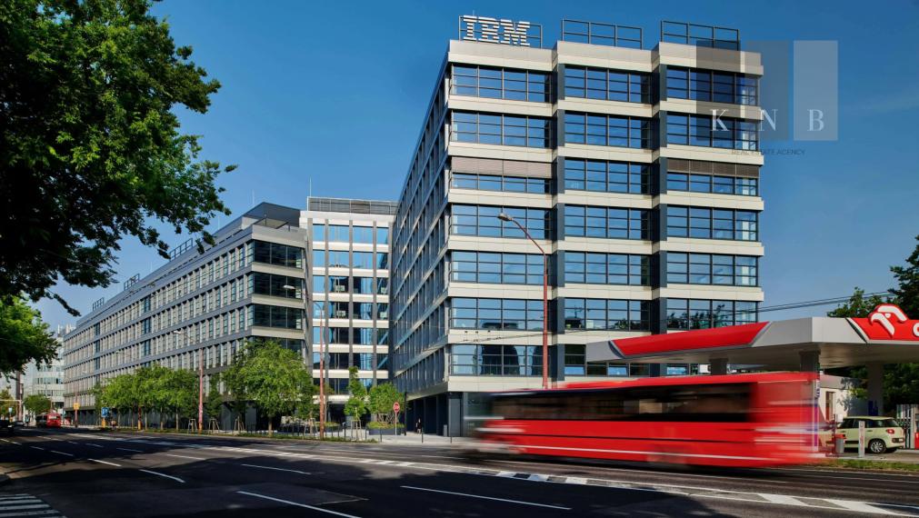 Prenájom obchodného priestoru 333 m² v skvelej lokalite v centre mesta Bratislava