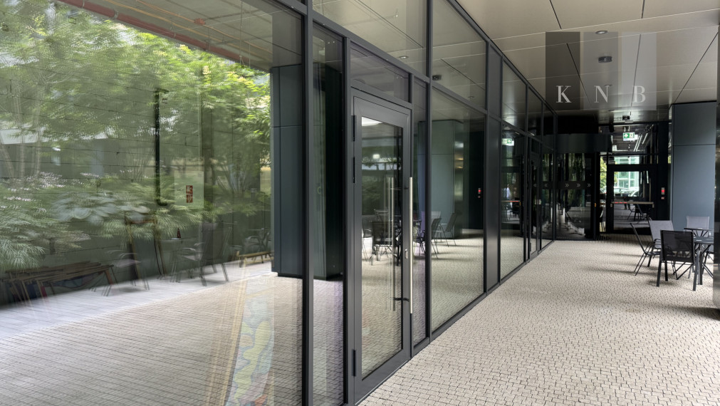 Prenájom obchodného priestoru 52 m² v skvelej lokalite v centre mesta Bratislava