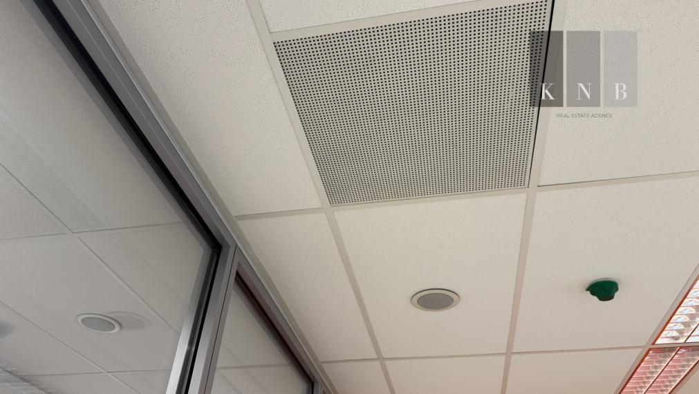 Prenájom 2 samostatných kancelárií 44,20 m² v Galvaniho biznis centre v meste Bratislava