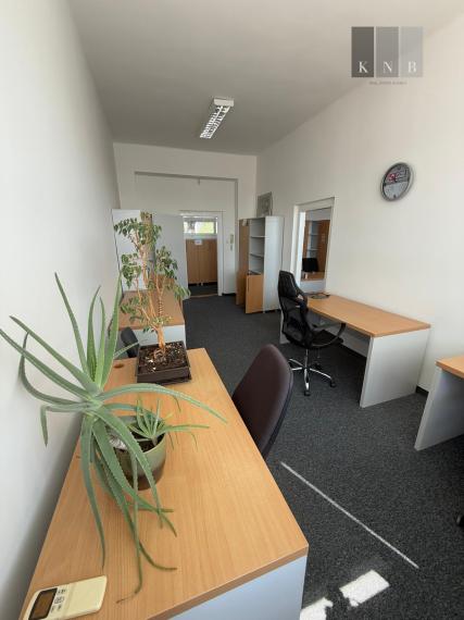 Prenájom samostatných kancelárií pri OC AVION v meste Bratislava