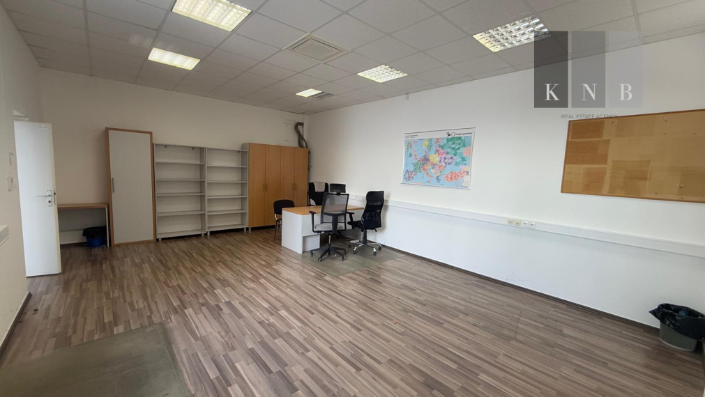 Prenájom samostatných kancelárií pri OC AVION v meste Bratislava