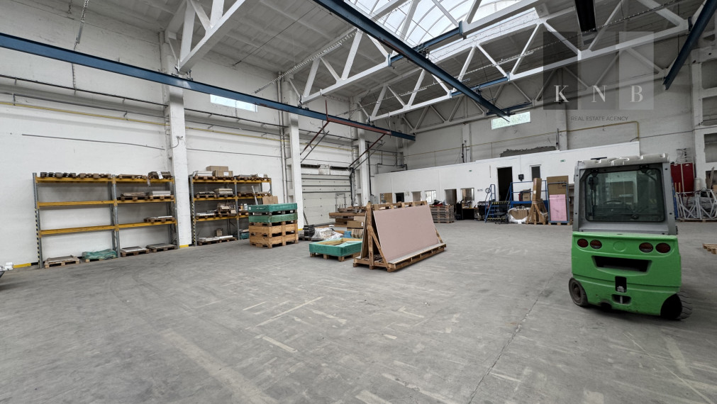 Prenájom skladového priestoru 1070 m² v meste Bratislava