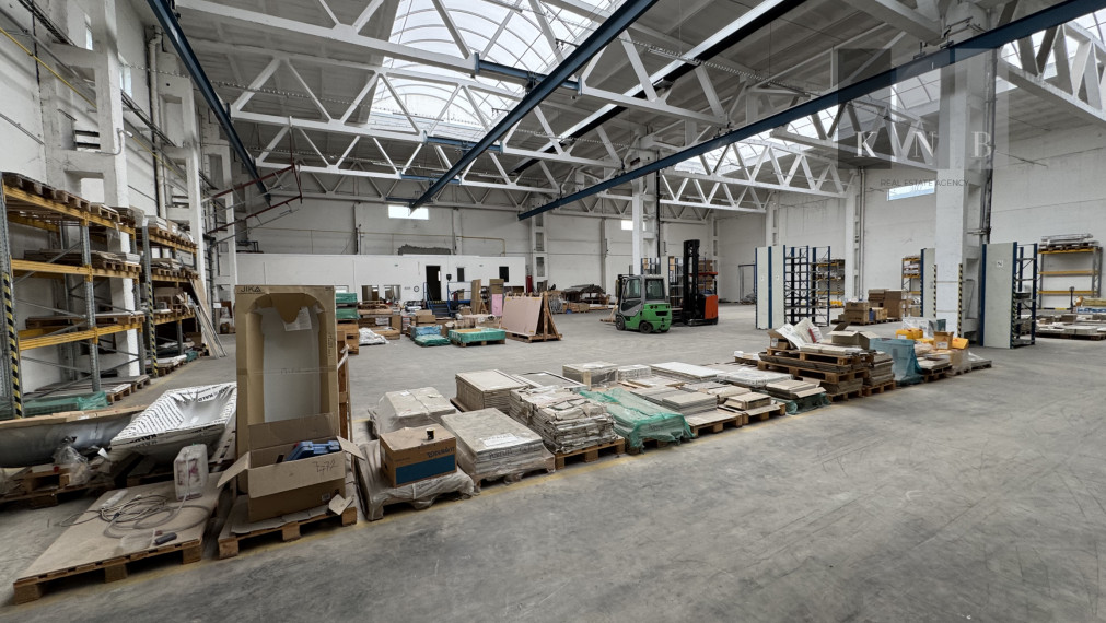 Prenájom skladového priestoru 1070 m² v meste Bratislava