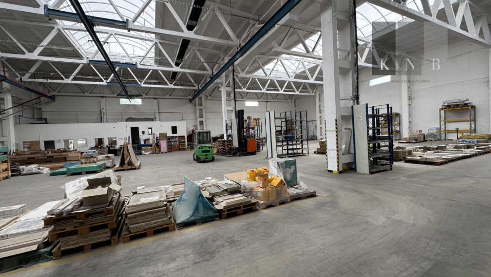 Prenájom skladového priestoru 1070 m² v meste Bratislava