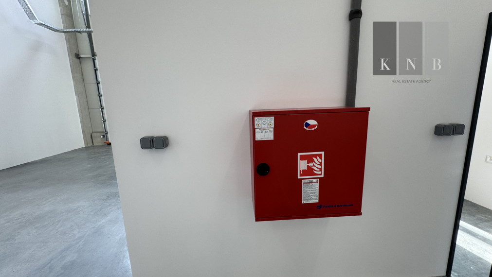 Predaj novopostaveného obchodného skladu 300 m² pri diaľnici D1 SENEC