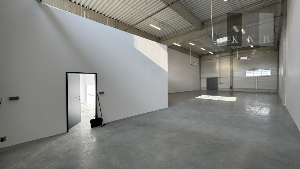 Predaj novopostaveného obchodného skladu 300 m² pri diaľnici D1 SENEC