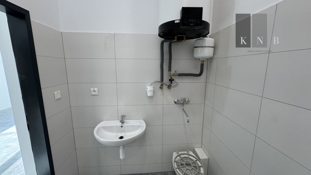 Predaj novopostaveného obchodného skladu 300 m² pri diaľnici D1 SENEC