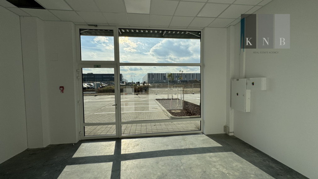 Predaj novopostaveného obchodného skladu 300 m² pri diaľnici D1 SENEC