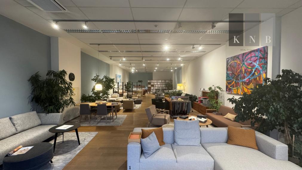Prenájom prízemného obchodného priestoru 170 m² vo frekventovanej lokalite mesta Bratislava