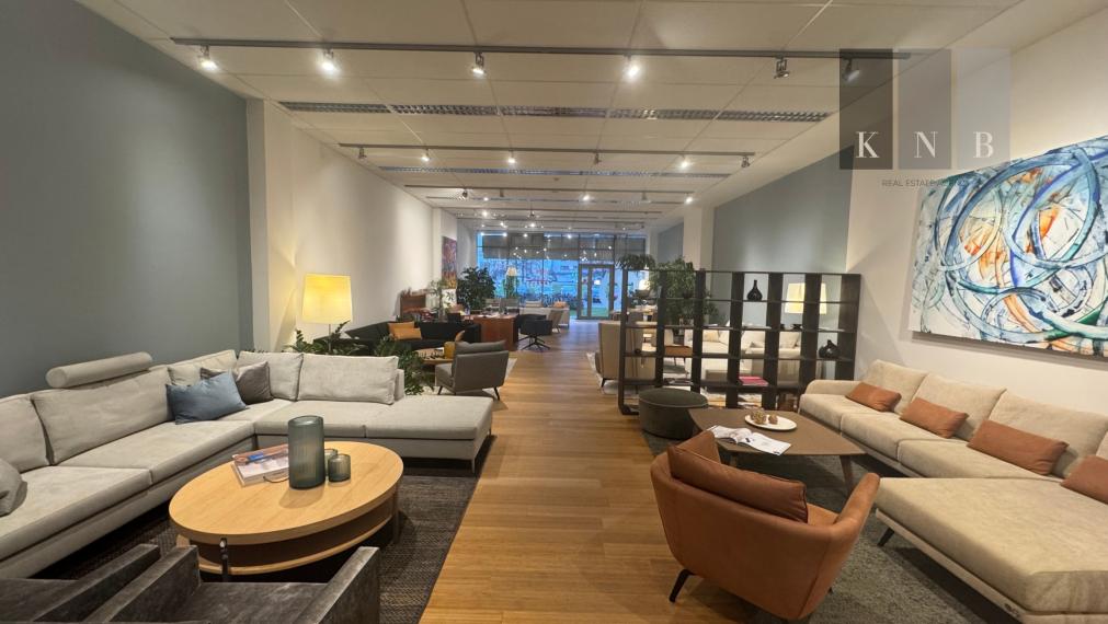 Prenájom prízemného obchodného priestoru 170 m² vo frekventovanej lokalite mesta Bratislava