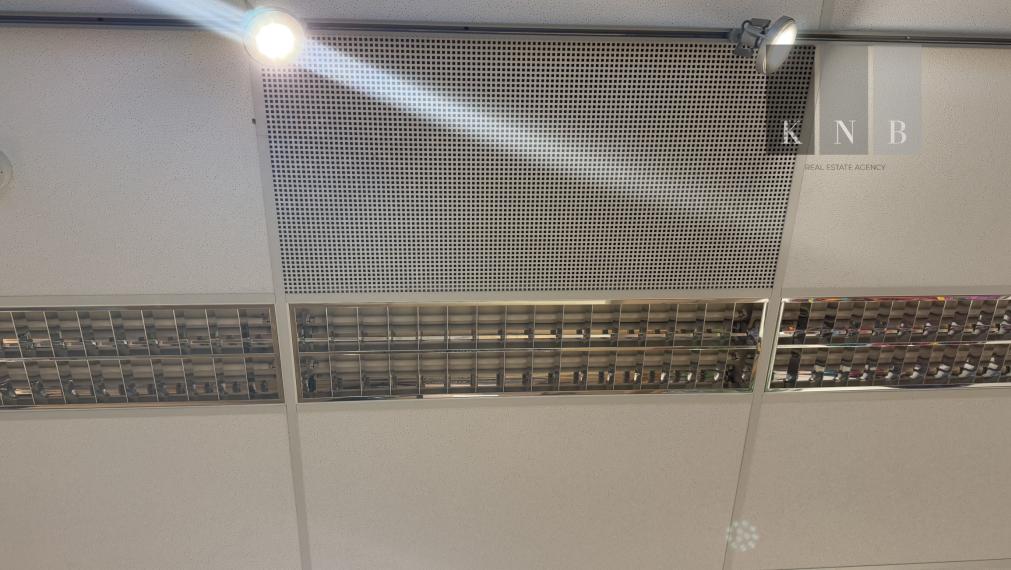 Prenájom prízemného obchodného priestoru 170 m² vo frekventovanej lokalite mesta Bratislava