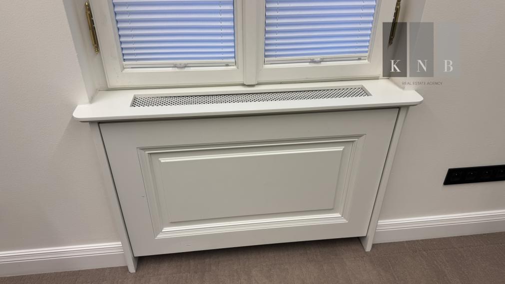 Prenájom samostatného kancelárskeho traktu 151,9 m² v zrekonštruovanej historickej budove na Štefánikovej ulici v meste Bratislava