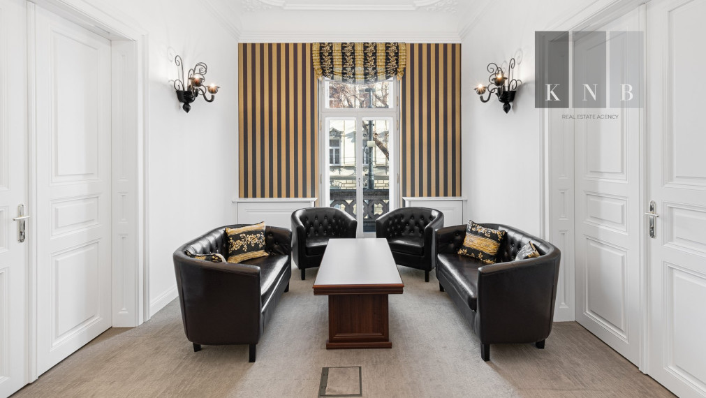 Sale of an exclusive and fully renovated historic building on Štefánikova Street in Bratislava