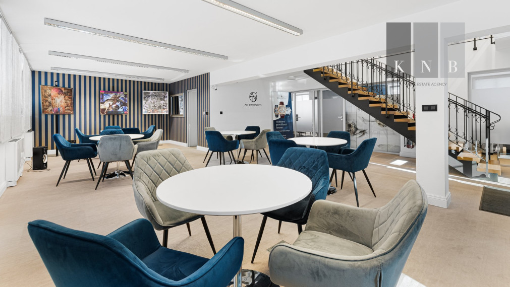 Sale of an exclusive and fully renovated historic building on Štefánikova Street in Bratislava