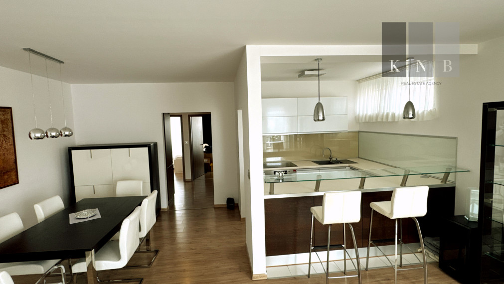 Rental of an above-standard 3-room apartment 88 m² with 2 parking spaces on Galvaniho Street in Bratislava