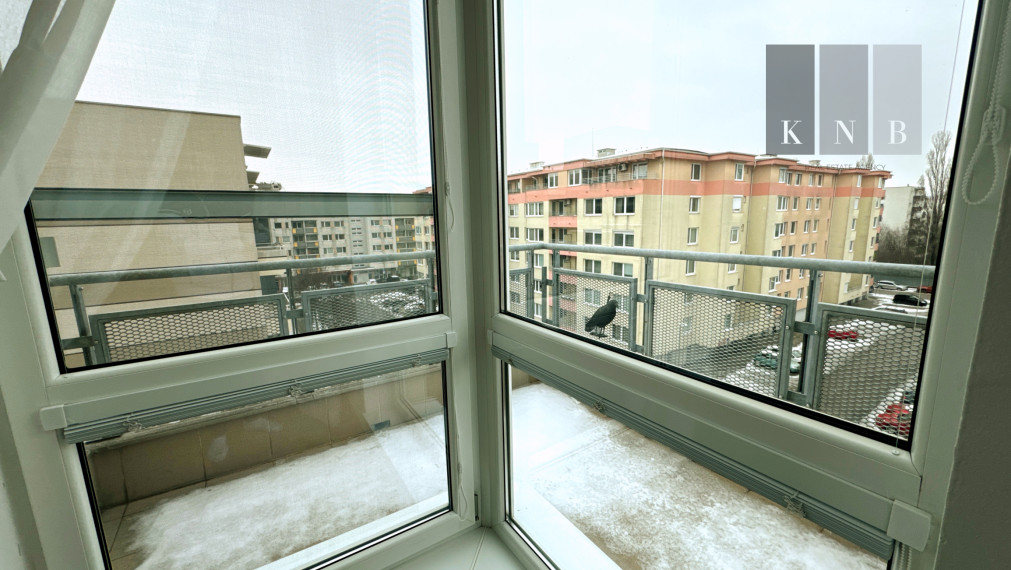 Rental of an above-standard 3-room apartment 88 m² with 2 parking spaces on Galvaniho Street in Bratislava