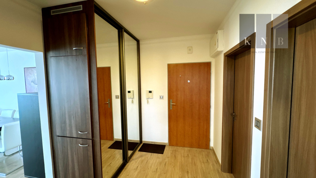Rental of an above-standard 3-room apartment 88 m² with 2 parking spaces on Galvaniho Street in Bratislava