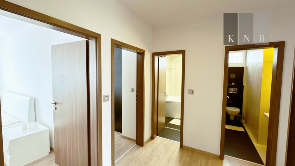 Rental of an above-standard 3-room apartment 88 m² with 2 parking spaces on Galvaniho Street in Bratislava