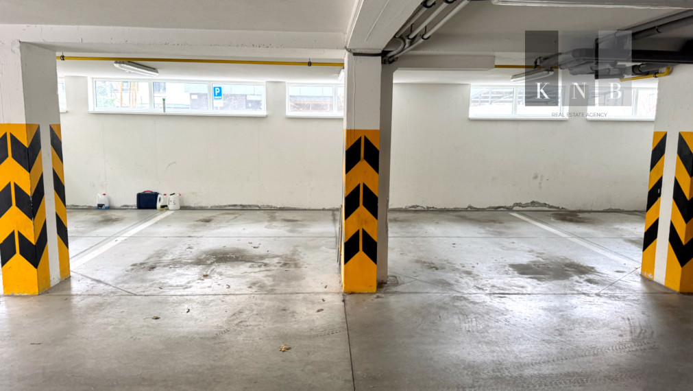 Rental of an above-standard 3-room apartment 88 m² with 2 parking spaces on Galvaniho Street in Bratislava