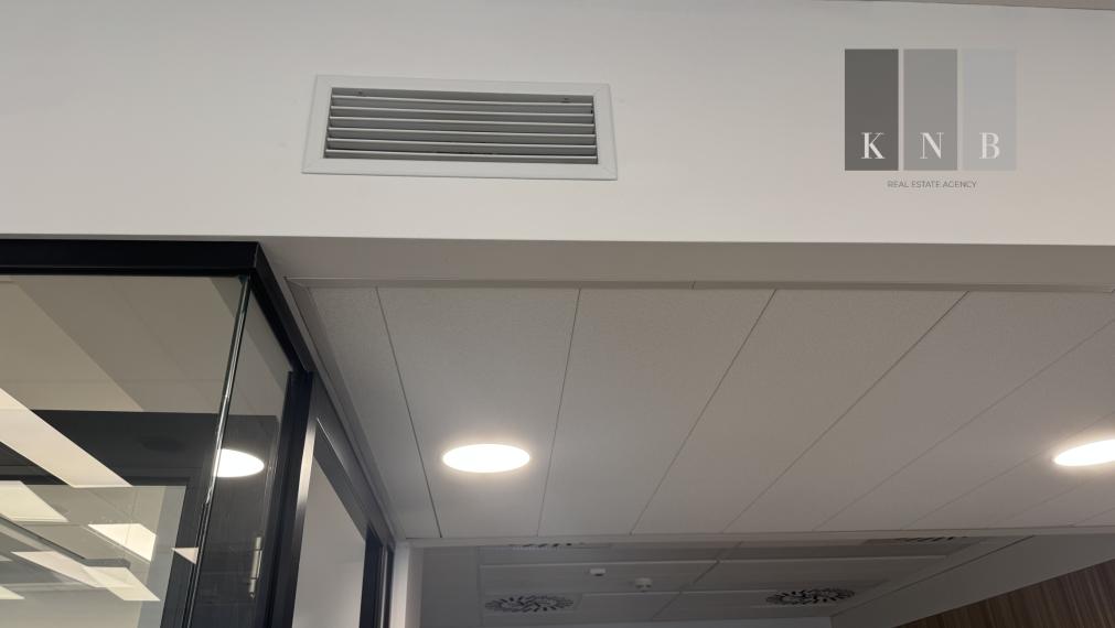 Prenájom samostatného kancelárskeho traktu 200 m² v jedinečnej budove Einpark v meste Bratislava