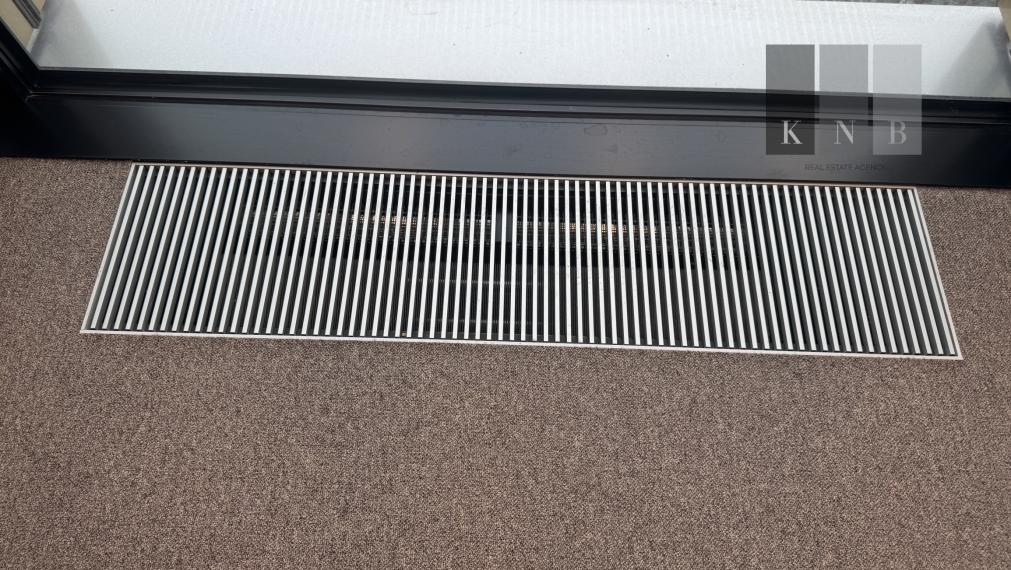 Prenájom samostatného kancelárskeho traktu 200 m² v jedinečnej budove Einpark v meste Bratislava