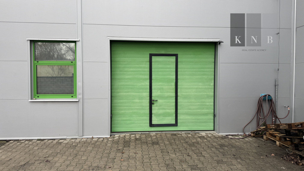 Prenájom 2-podlažného obchodno-skladového priestoru 700 m² na Bajkalskej ulici v meste Bratislava