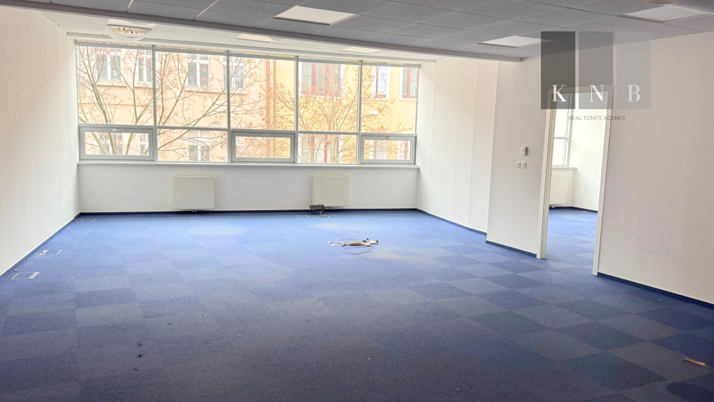 Self-contained commercial unit for rent from 335 m² in the Aupark retail center in Piešťany