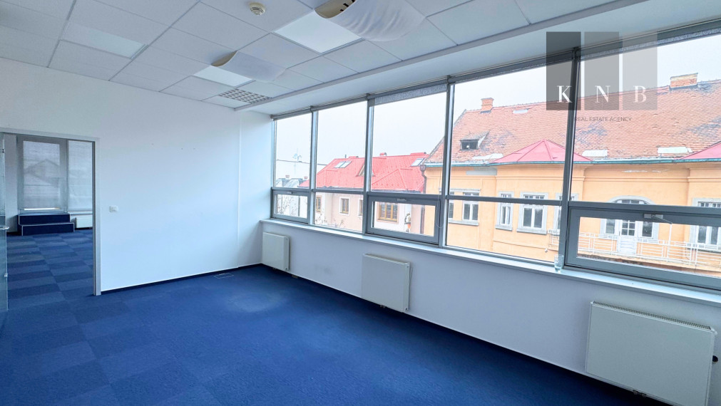 Self-contained commercial unit for rent from 335 m² in the Aupark retail center in Piešťany