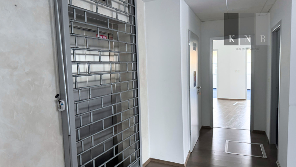 Self-contained commercial unit for rent from 335 m² in the Aupark retail center in Piešťany