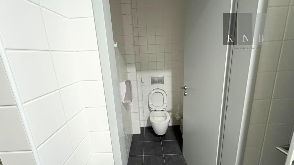 Self-contained commercial unit for rent from 335 m² in the Aupark retail center in Piešťany