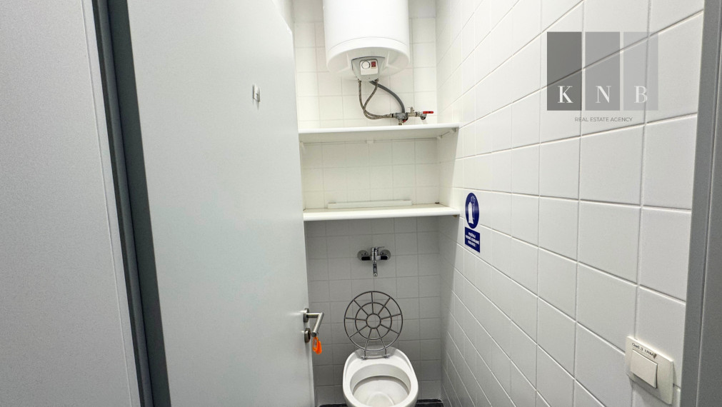 Self-contained commercial unit for rent from 335 m² in the Aupark retail center in Piešťany