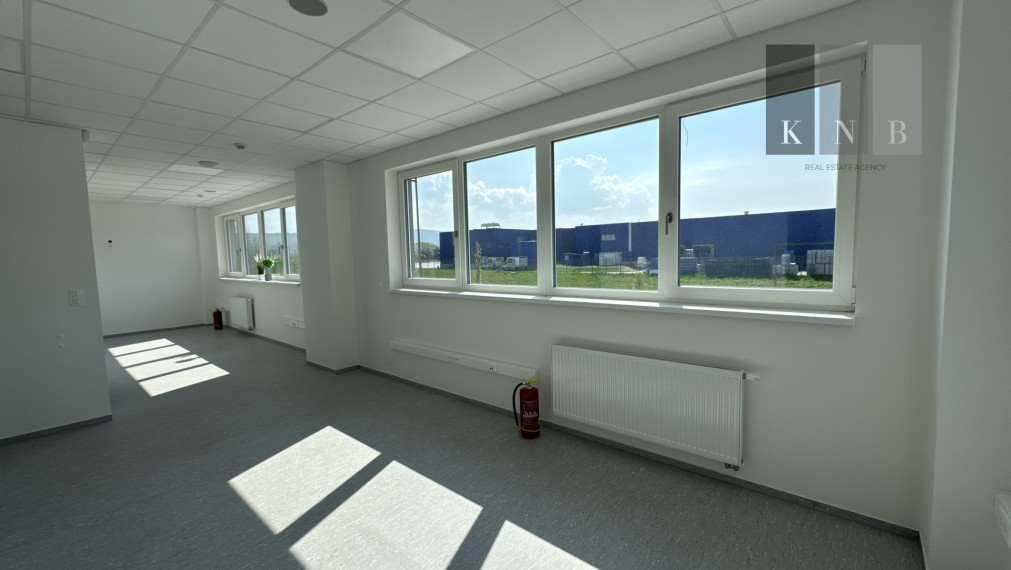 Production and warehouse space for rent 809 m² + offices 161 m² in the Bratislava – Bory area