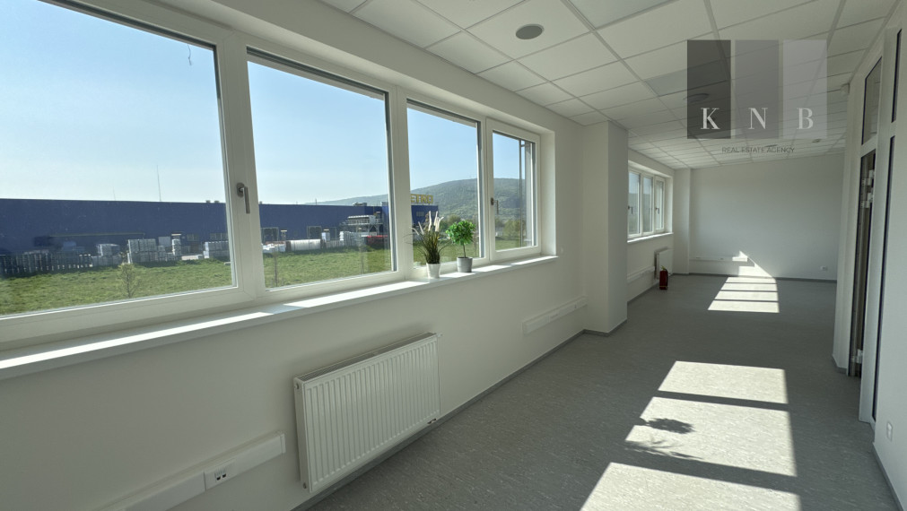 Production and warehouse space for rent 809 m² + offices 161 m² in the Bratislava – Bory area