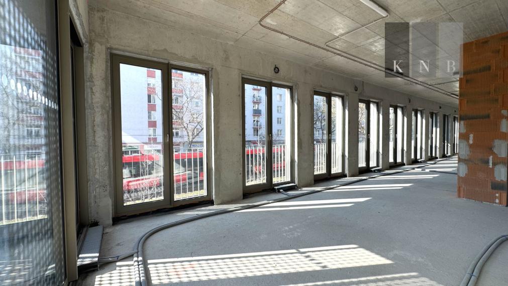Predaj samostatného kancelárskeho priestoru 172,9 m² v úplne novej rezidenčnej budove na Račianskej ulici v meste Bratislava