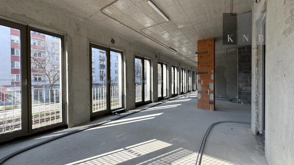 Predaj samostatného kancelárskeho priestoru 172,9 m² v úplne novej rezidenčnej budove na Račianskej ulici v meste Bratislava