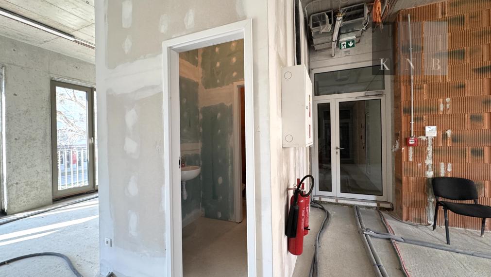 Predaj samostatného kancelárskeho priestoru 172,9 m² v úplne novej rezidenčnej budove na Račianskej ulici v meste Bratislava